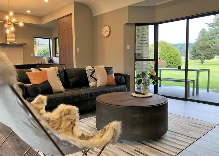 別荘 Luxury K-lodge With Golf Course View-rotorua