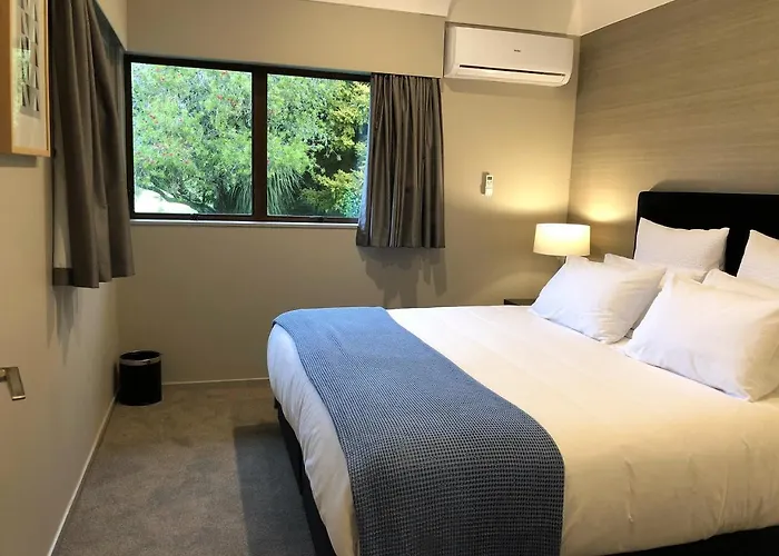 Luxury K-lodge With Golf Course View-rotorua