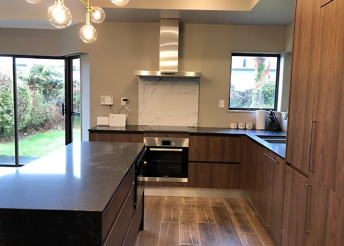 Luxury K-lodge With Golf Course View-rotorua ロトルア