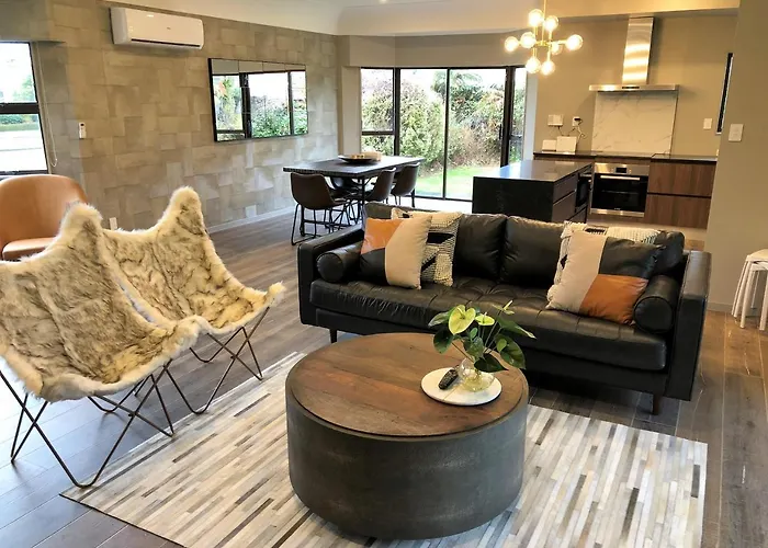 別荘 Luxury K-lodge With Golf Course View-rotorua ロトルア