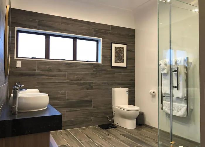 Luxury K-lodge With Golf Course View-rotorua *